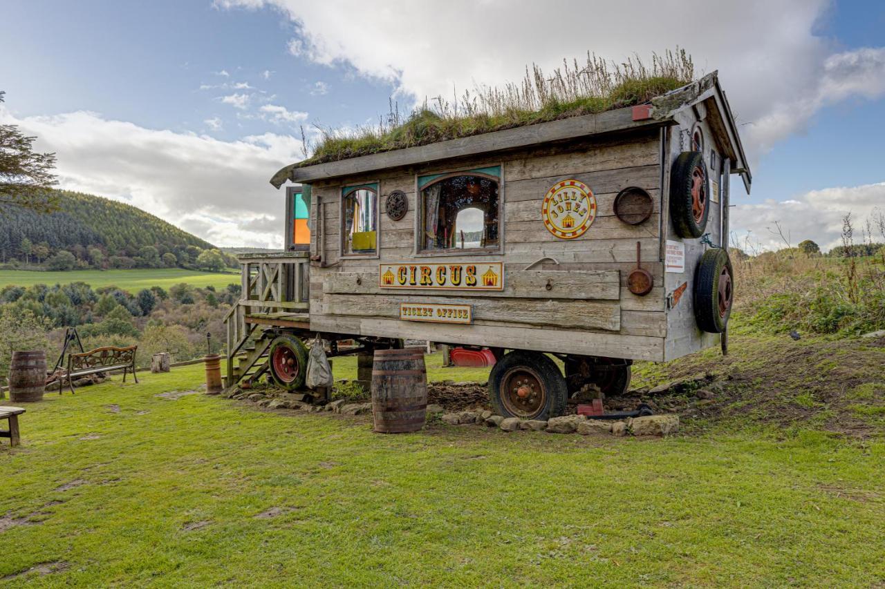 2 X Double Bed Glamping Wagon In Dalby Forest Σκάρμπορο Εξωτερικό φωτογραφία